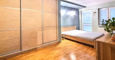 Propiedad comercial 83 m² en Lodz, Polonia