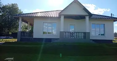 House in Lahojsk selsaviet, Belarus