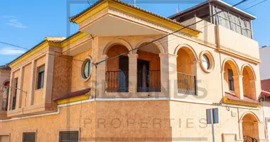 Villa 4 bedrooms in Guardamar del Segura, Spain