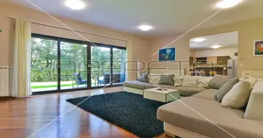 Mieszkanie 4 pokoi w Zagrzeb, Chorwacja