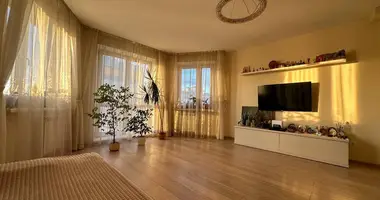 Квартира 3 комнаты в Минск, Беларусь