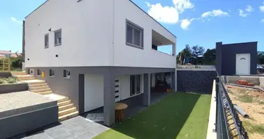 Villa 2 chambres dans Galizana, Croatie