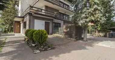 Nieruchomości komercyjne 652 m² w Otwock, Polska
