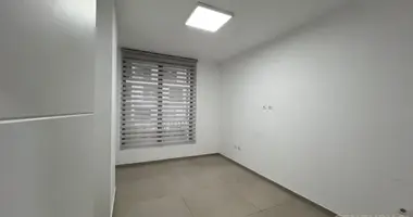 Bureau 140 m² dans Tirana, Albanie