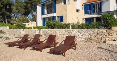Villa 4 bedrooms in Grad Supetar, Croatia