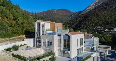 Villa 2 habitaciones en Tivat, Montenegro
