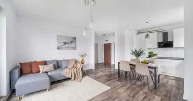 Wohnung 3 zimmer in Warschau, Polen