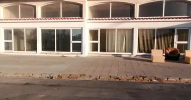 Bureau 300 m² dans Larnaca, Chypre