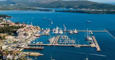 Propiedad comercial 81 m² en Tivat, Montenegro