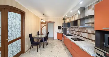 Квартира 3 комнаты в Минск, Беларусь