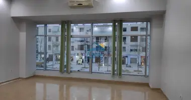 Магазин на продажу на главном бульваре Влёры, Албания в Влёра, Албания