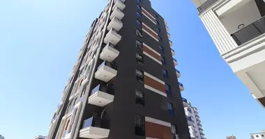 Mieszkanie 5 pokojów w Erdemli, Turcja