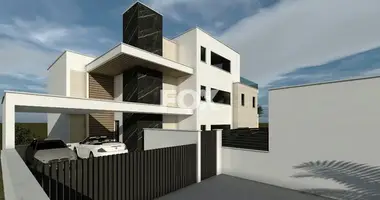 Квартира 5 спален в Агиос Тихонас, Кипр