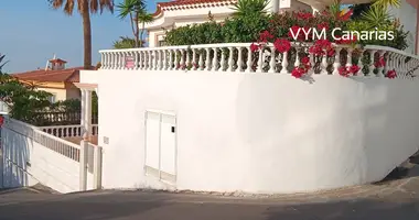 Villa 3 bedrooms in Arona, Spain