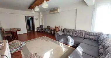 Appartement 3 chambres dans Oruc Reis Caddesi, Turquie