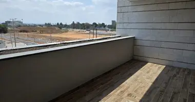 Appartement 4 chambres dans Yehud Monosson, Israël