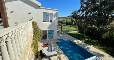 Apartamento 4 habitaciones en Parekklisia, Chipre