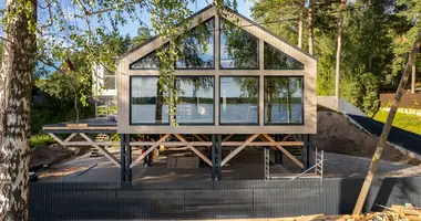 5 room house in Saulkrastu pagasts, Latvia