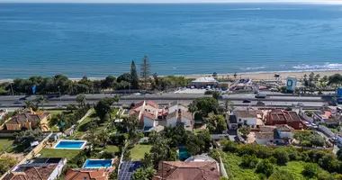 6 bedroom house in Spain
