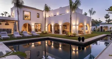 5 bedroom house in San Pedro Alcantara, Spain