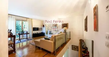 3 bedroom apartment in Desenzano del Garda, Italy