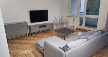 Квартира 3 комнаты в Варшава, Польша