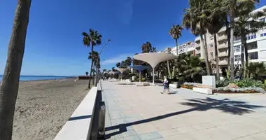 Haus 5 Schlafzimmer in Dos Hermanas, Spanien