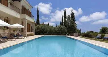 5 bedroom apartment in Kouklia, Cyprus