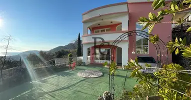 4 bedroom house in Sutomore, Montenegro