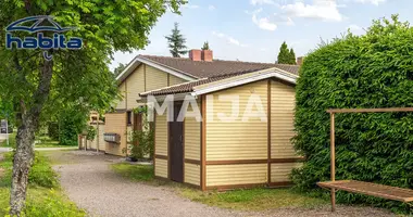 Adosado Adosado en Jarvenpaa, Finlandia