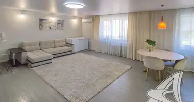Apartamento 3 habitaciones en Brest, Belarús