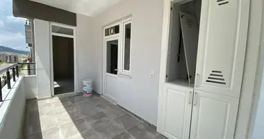 Квартира 3 комнаты в Шехиткамиль, Турция