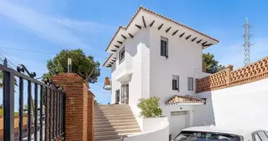 Haus 4 Schlafzimmer in Dos Hermanas, Spanien