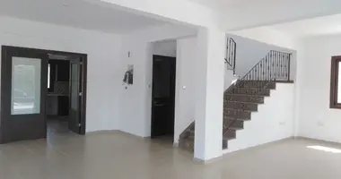 Apartamento 4 habitaciones en Eptagoneia, Chipre