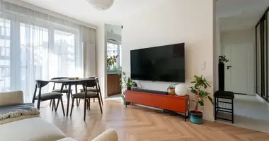 Квартира 2 комнаты в Варшава, Польша