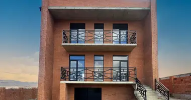Haus 10 zimmer in Saguramo, Georgien