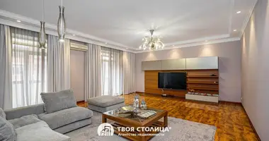 Apartamento 4 habitaciones en Minsk, Belarús