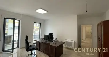 APARTMENT 3+1 FOR RENT NEAR THE TRAIN STATION w Tirana Municipality, Albania