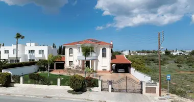 Villa in Agia Eirini Lefkosia, Zypern
