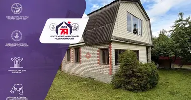 Casa en Dziahilna, Belarús