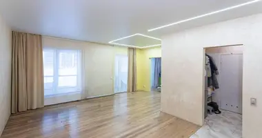 Apartamento 2 habitaciones en Kopishche, Belarús