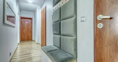 Квартира 2 комнаты в Варшава, Польша