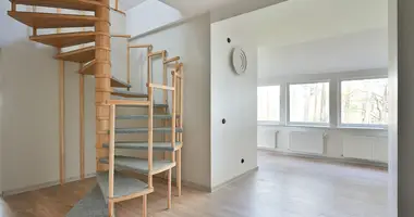 Wohnung 4 zimmer in Riga, Lettland
