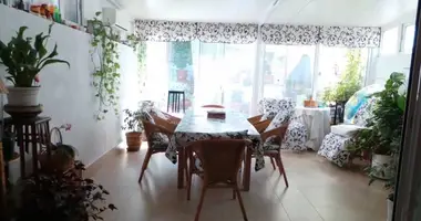 Villa in Badalona, Spanien