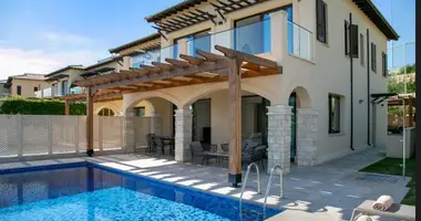 Mieszkanie 3 pokoi w Kouklia, Cypr