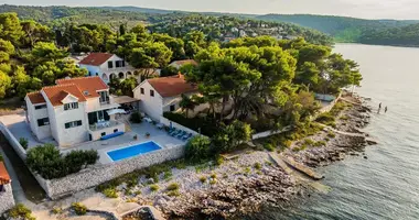 Вилла в Splitska, Хорватия