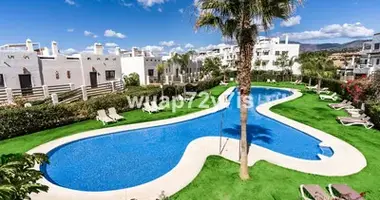 2 bedroom apartment in Estepona, Spain