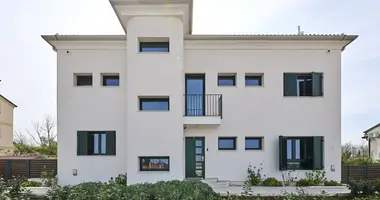 Villa 5 bedrooms in Umag, Croatia