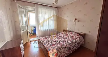 Apartamento 3 habitaciones en Muchaviecki sielski Saviet, Belarús