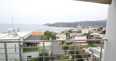 Second floor apartment for rent 45 sq.m. in Agia Marina, Aegina. w Agia Marina, Grecja